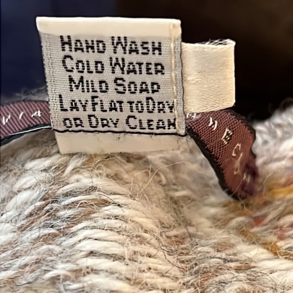 PERUVIAN CONNECTION Alpaca Cardigan Sweater Cream Floral Size Medium - Picture 10 of 11